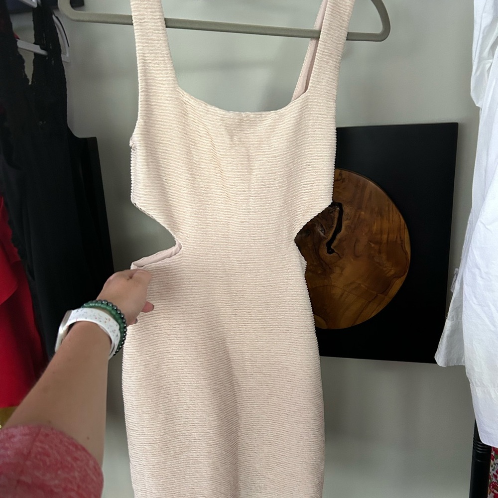 Chic Backless Cream Dress